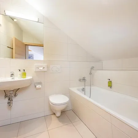 Hotel apartamentowy Haus Fasswald 4*