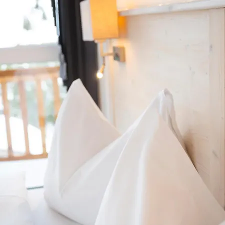 Haus Fasswald アパートホテル オーバータウエルン