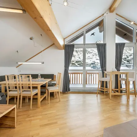 Haus Fasswald アパートホテル 4*